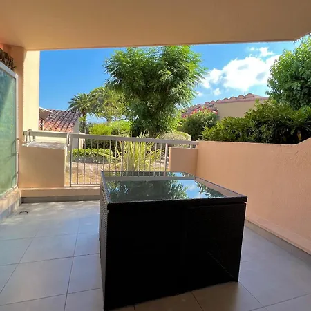 Apartment - 4 People - Swimming Pool Tennis Park Parking